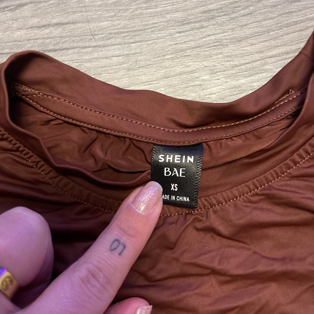SHEIN Bae Stretchy Shirt Trio - Picture 4 of 4